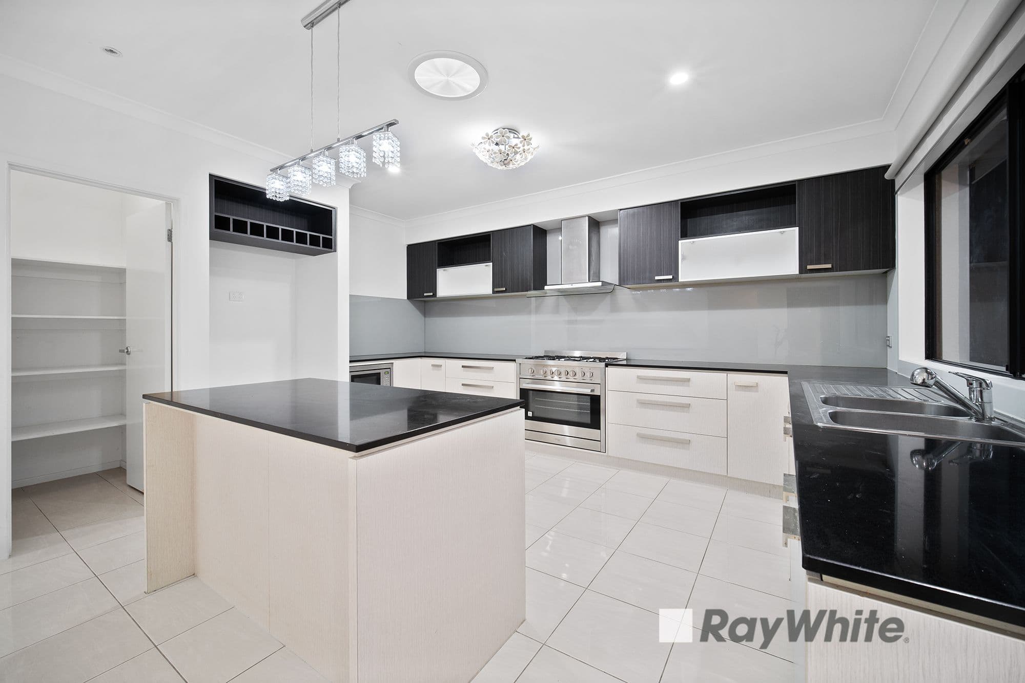 6 St Clair Avenue, Cranbourne West VIC 3977, Cranbourne West - Thumbnail 2