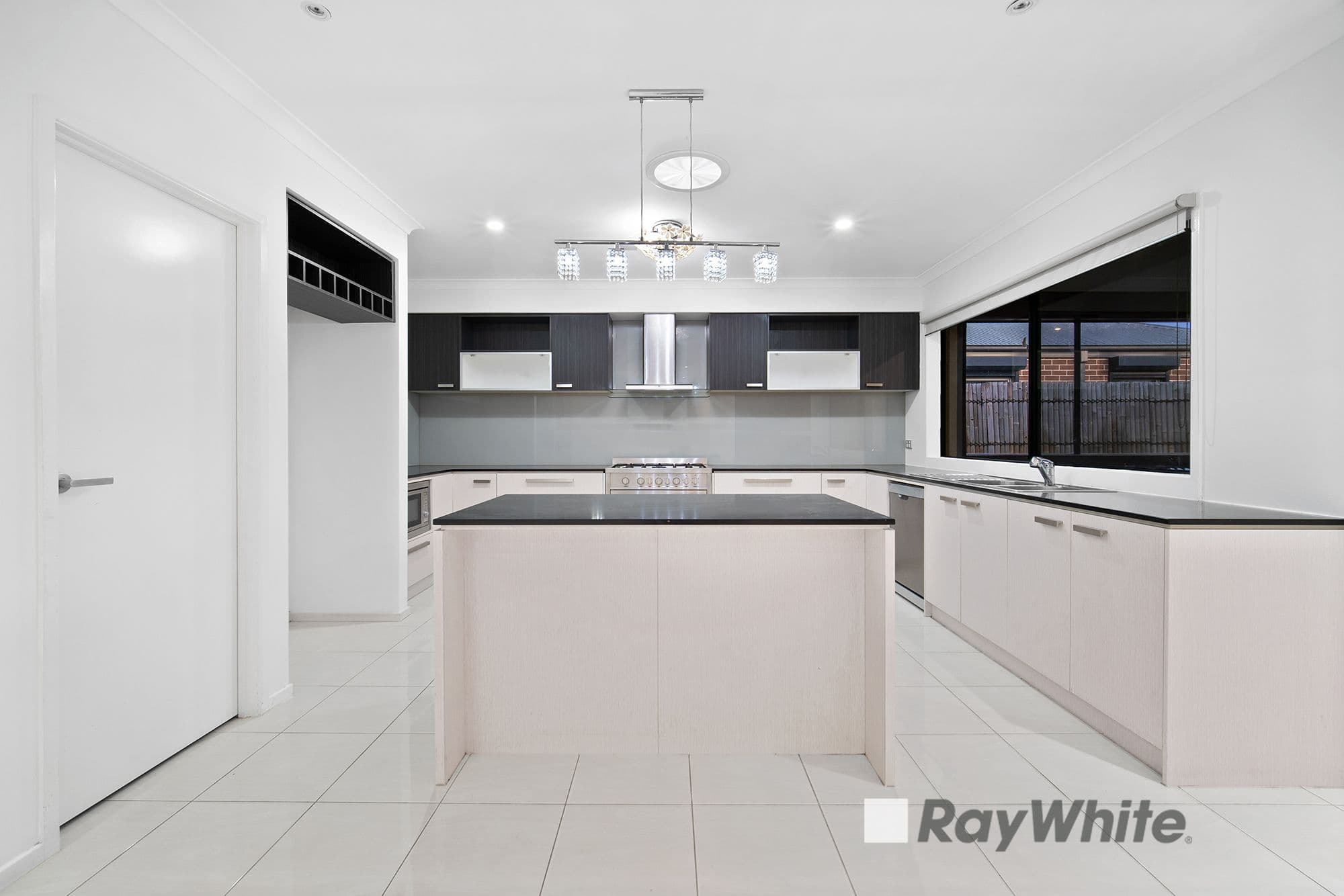 6 St Clair Avenue, Cranbourne West VIC 3977, Cranbourne West - Thumbnail 3