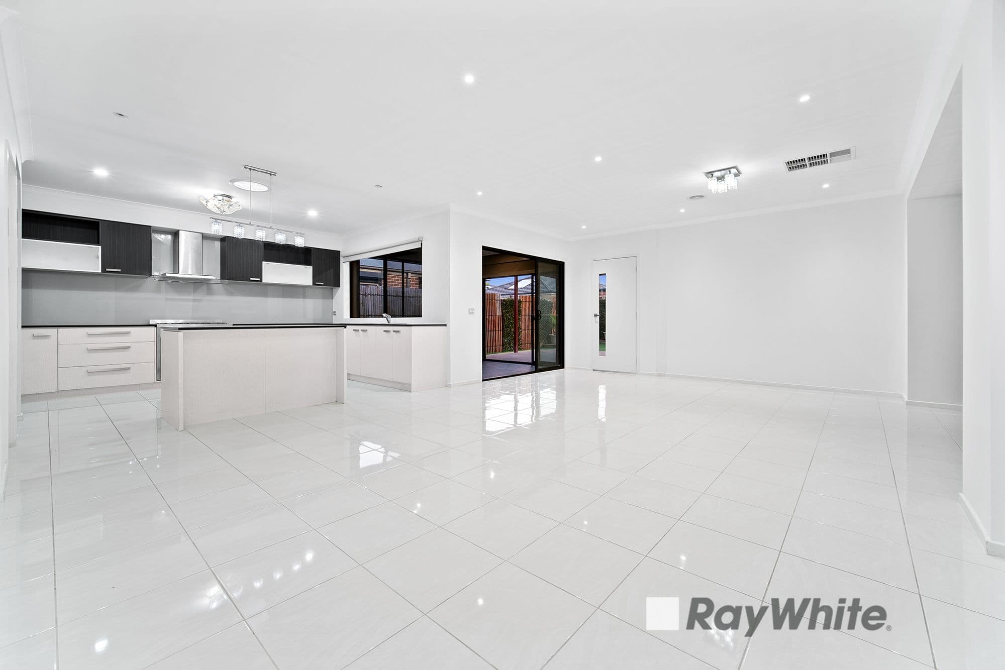 6 St Clair Avenue, Cranbourne West VIC 3977, Cranbourne West - Thumbnail 6