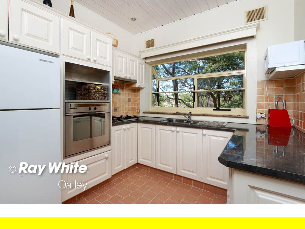 48 Lansdowne Parade, OATLEY NSW 2223, Oatley - Thumbnail 5