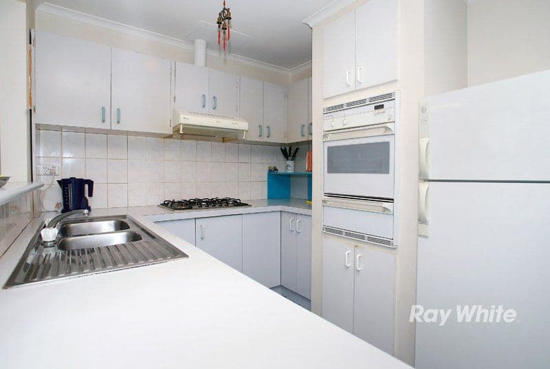 30 Hamilton Drive, CRANBOURNE VIC 3977, Cranbourne North - Thumbnail 4