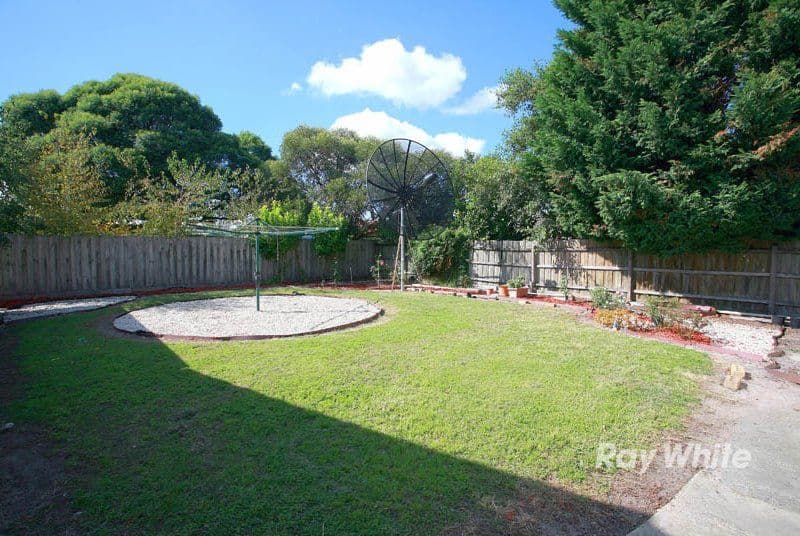 30 Hamilton Drive, CRANBOURNE VIC 3977, Cranbourne North - Thumbnail 8