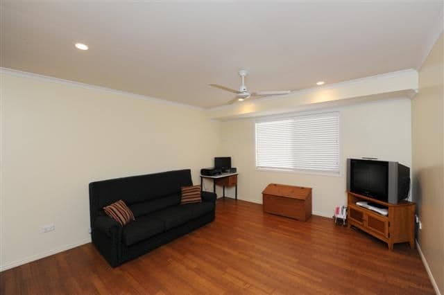 3 Goshawk Street, NEW AUCKLAND QLD 4680, New Auckland - Thumbnail 4