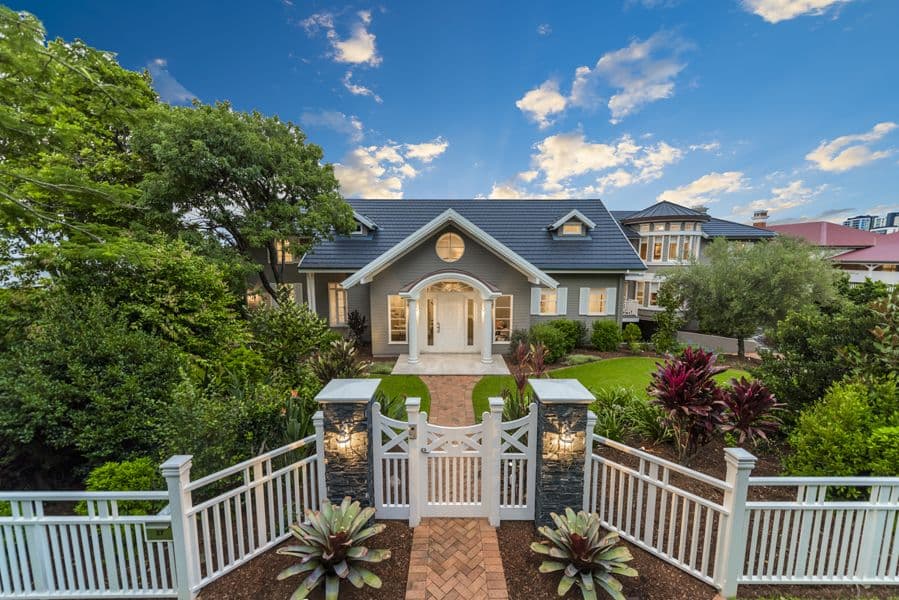 27 Sutherland Avenue, Ascot QLD 4007, Ascot - Thumbnail 2
