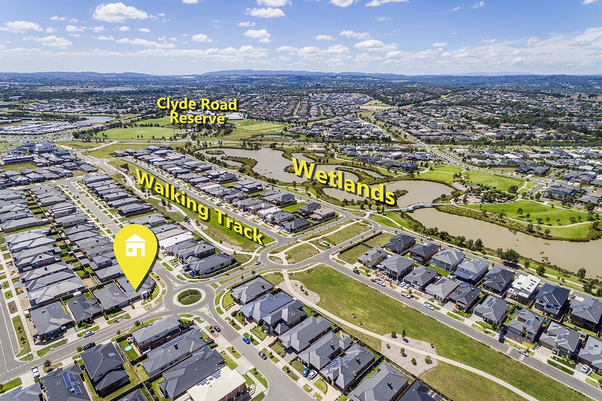 33 Springbrook Drive, Clyde North VIC 3978, Clyde North - Thumbnail 2