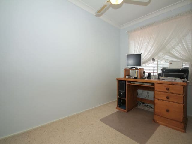 8 Lurnea Avenue, GEORGES HALL NSW 2198, Georges Hall - Thumbnail 8