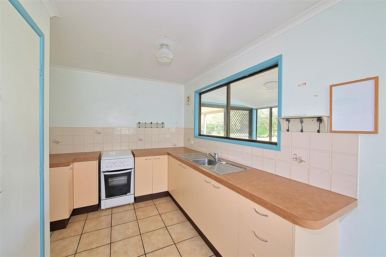 20 Reid Crescent, INNES PARK QLD 4670, Innes Park - Thumbnail 4
