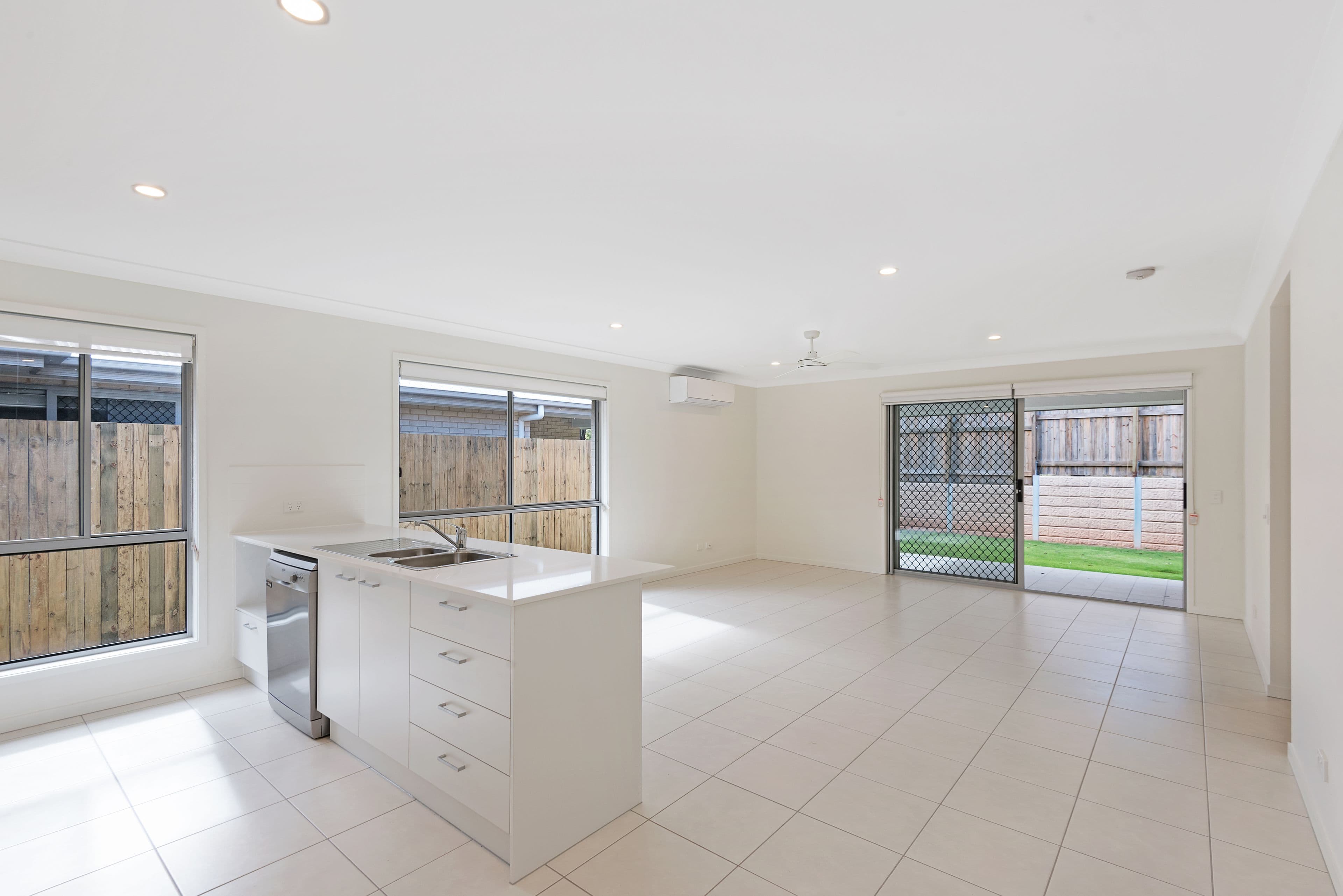 54 Gardenia Circuit, Dakabin QLD 4503, Dakabin - Thumbnail 3