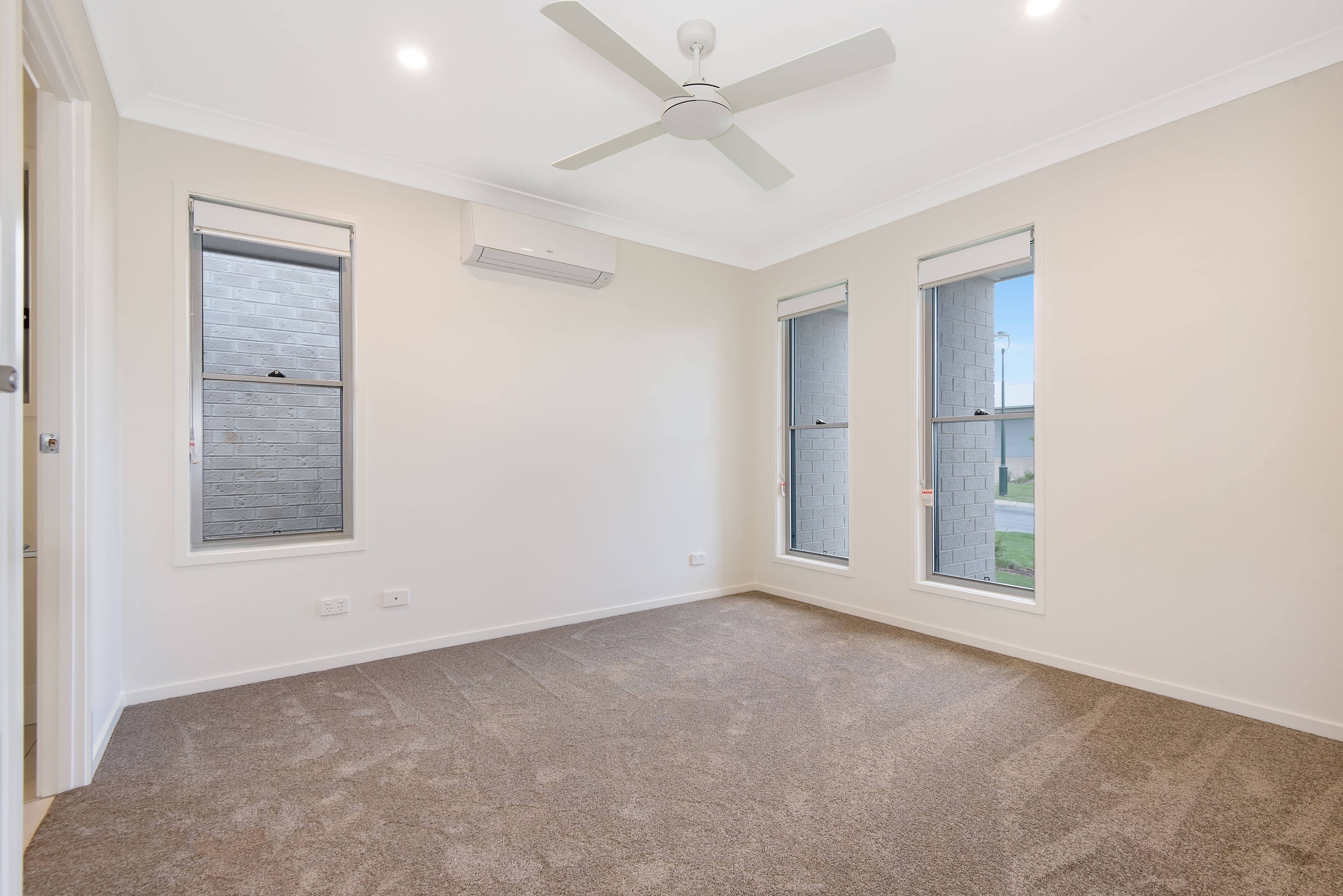 54 Gardenia Circuit, Dakabin QLD 4503, Dakabin - Thumbnail 5