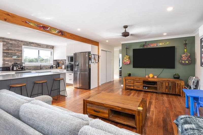17 Tarni Street, Coombabah QLD 4216, Coombabah - Thumbnail 4