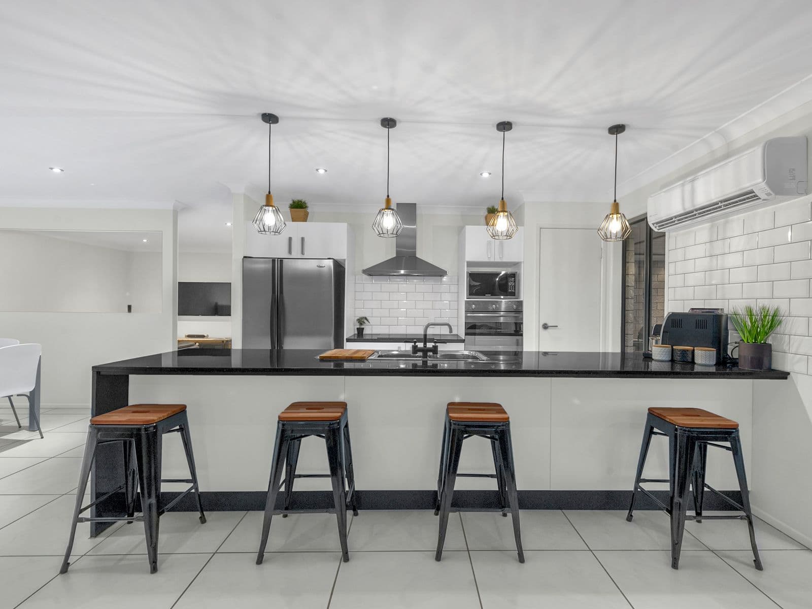 6 Elle Court, Cashmere QLD 4500, Cashmere - Thumbnail 3