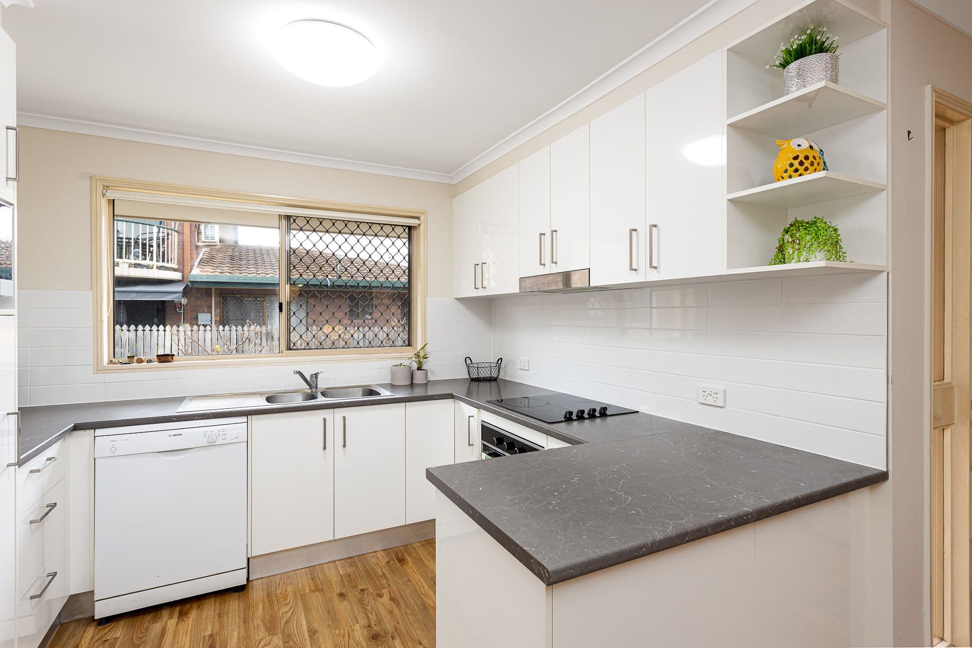 12 Mcnaughton Street, Redcliffe QLD 4020, Redcliffe - Thumbnail 4