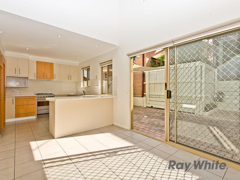 9 Chester Street, HIGHGATE HILL QLD 4101, Highgate Hill - Thumbnail 7