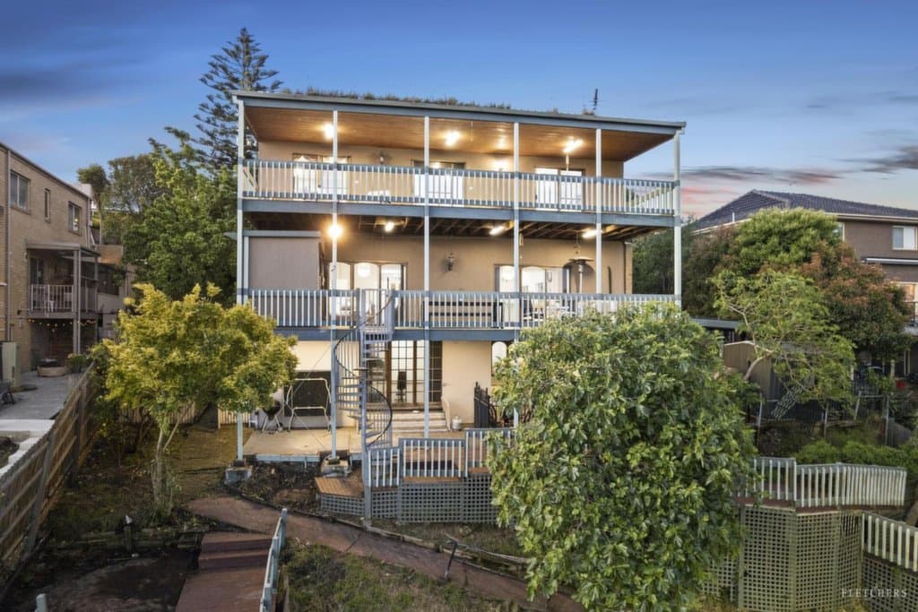 28 Struan Avenue, Mooroolbark - Thumbnail 2