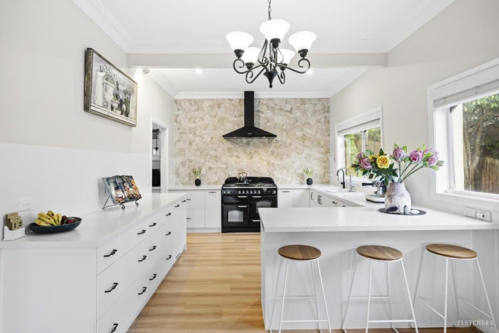 28 Struan Avenue, Mooroolbark - Thumbnail 5