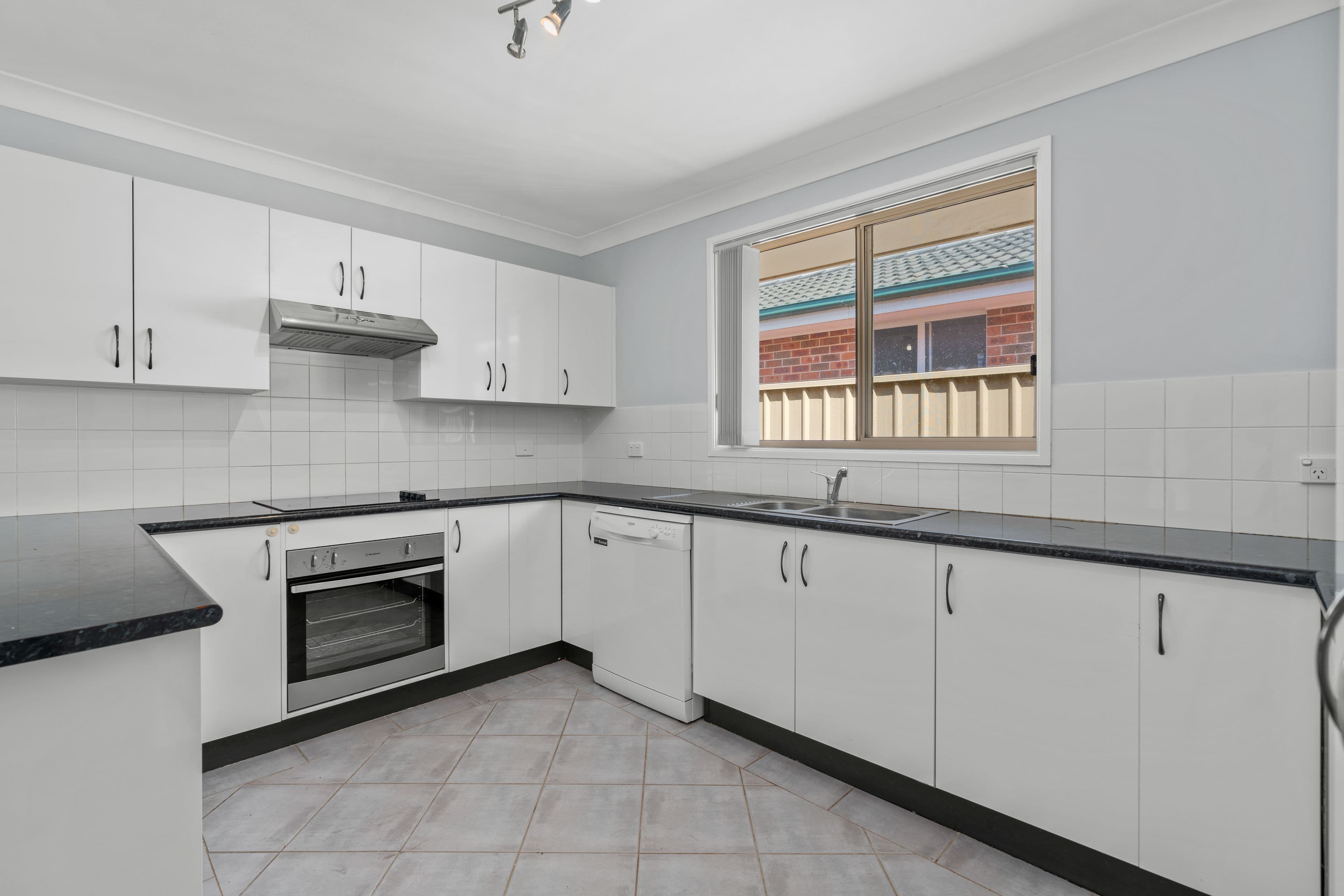 9 Jewel Street, Worrigee NSW 2540, Worrigee - Thumbnail 2