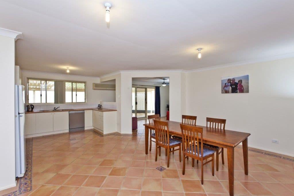 1 Glendore Parade, MARYLAND NSW 2287, Maryland - Thumbnail 4