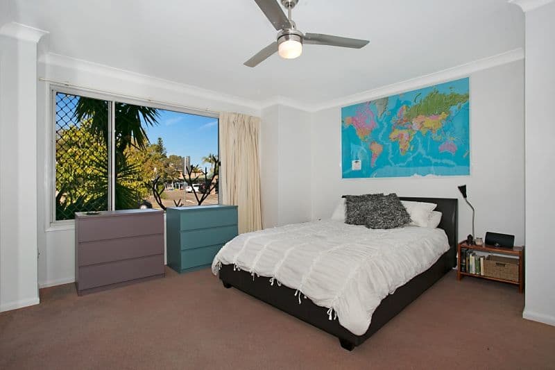 117 Honeyeater Drive, BURLEIGH WATERS QLD 4220, Burleigh Waters - Thumbnail 5