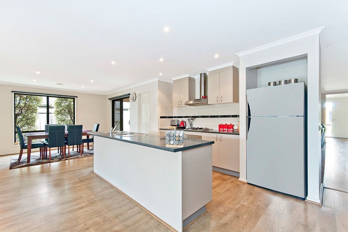 3 Huntingfield Drive, Warrnambool VIC 3280, Warrnambool - Thumbnail 3