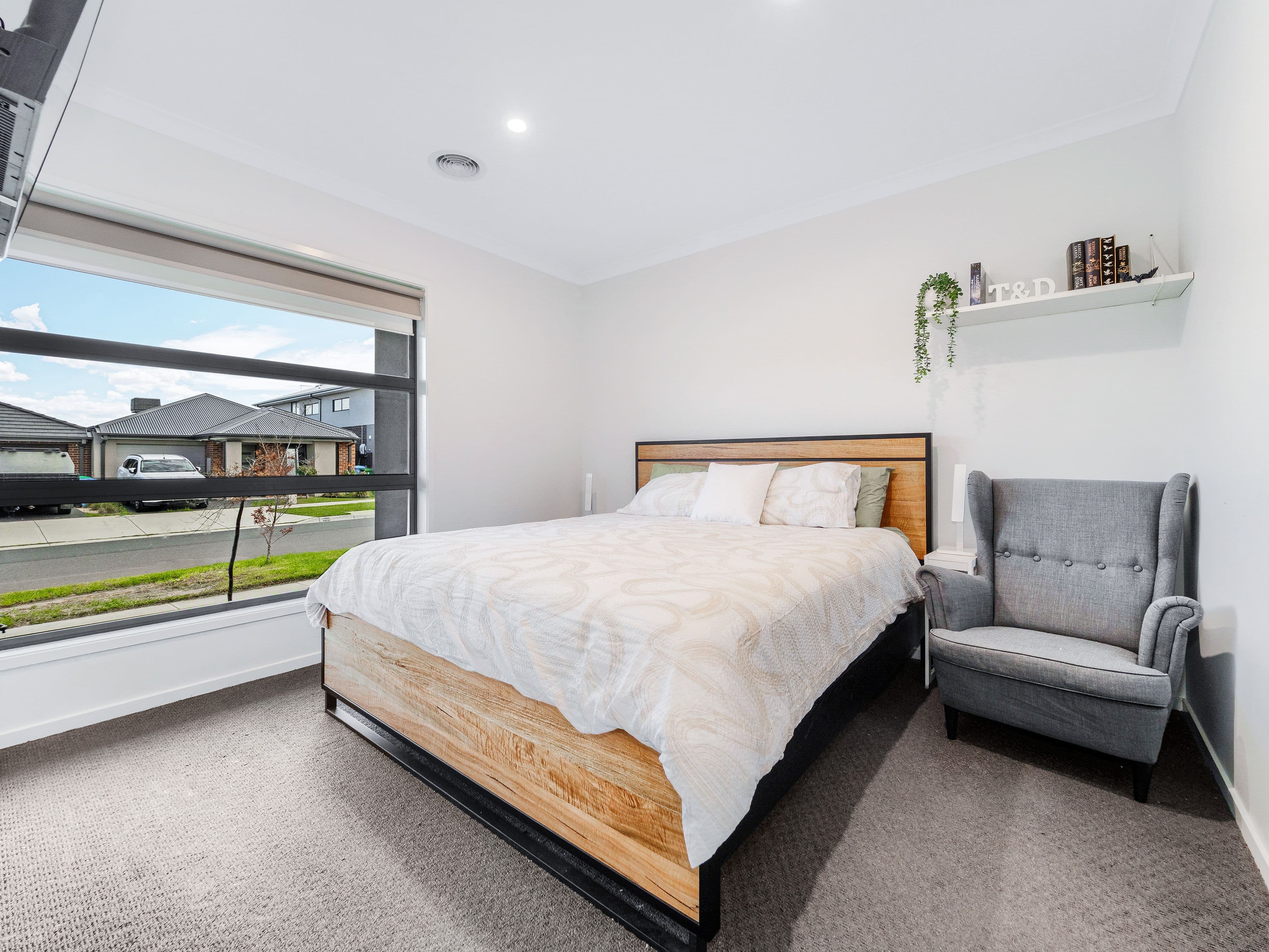 16 Lanosso Avenue, Cranbourne South VIC 3977, Cranbourne South - Thumbnail 2