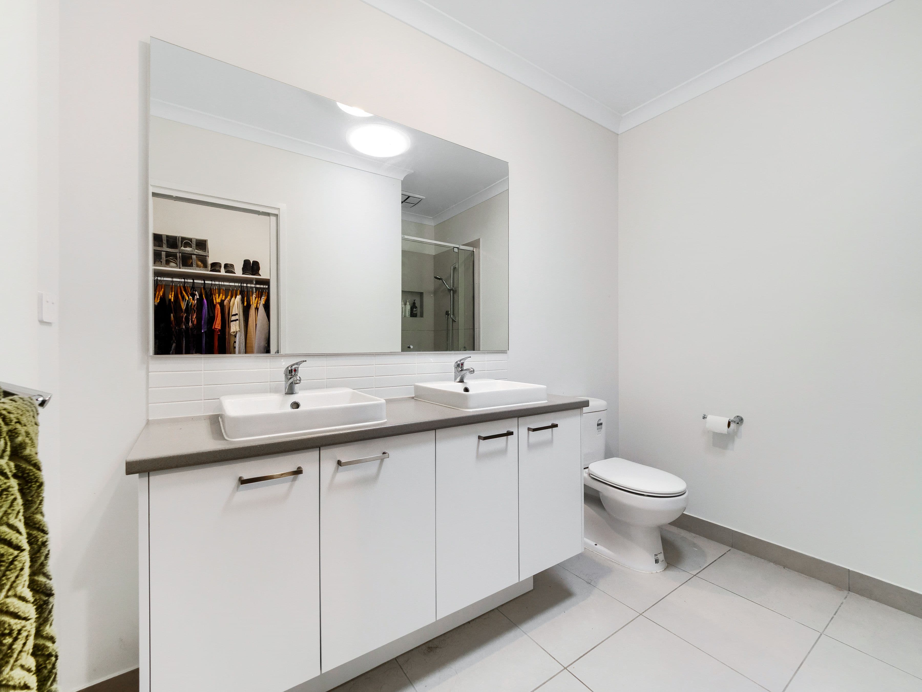 16 Lanosso Avenue, Cranbourne South VIC 3977, Cranbourne South - Thumbnail 3