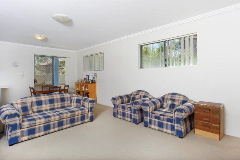 273 Dunmore Street, PENDLE HILL NSW 2145, Pendle Hill - Thumbnail 2