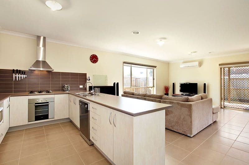 14 Larnook Place, SOUTH MORANG VIC 3752, South Morang - Thumbnail 2