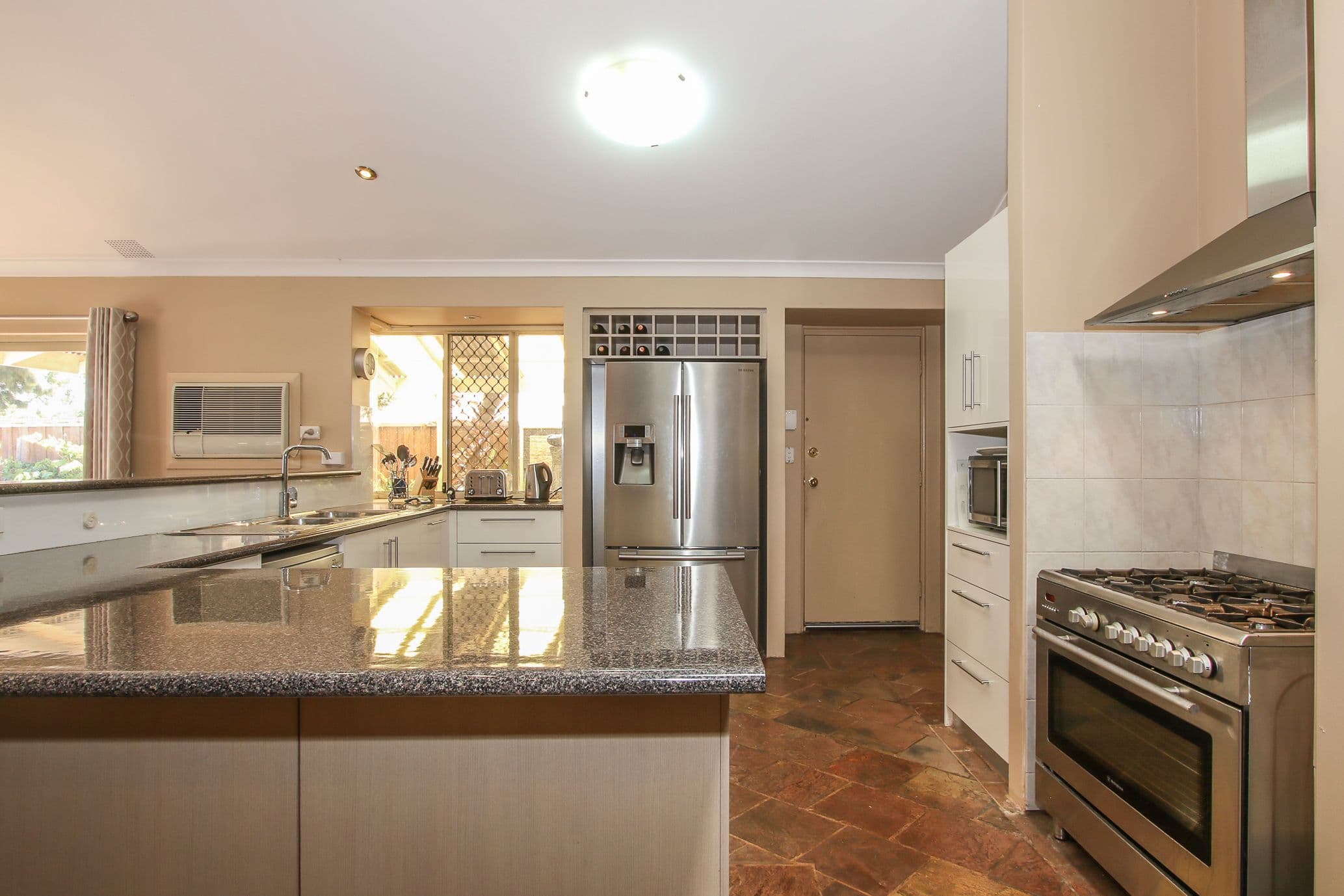 18 Winchester Place, Ballajura WA 6066, Ballajura - Thumbnail 4