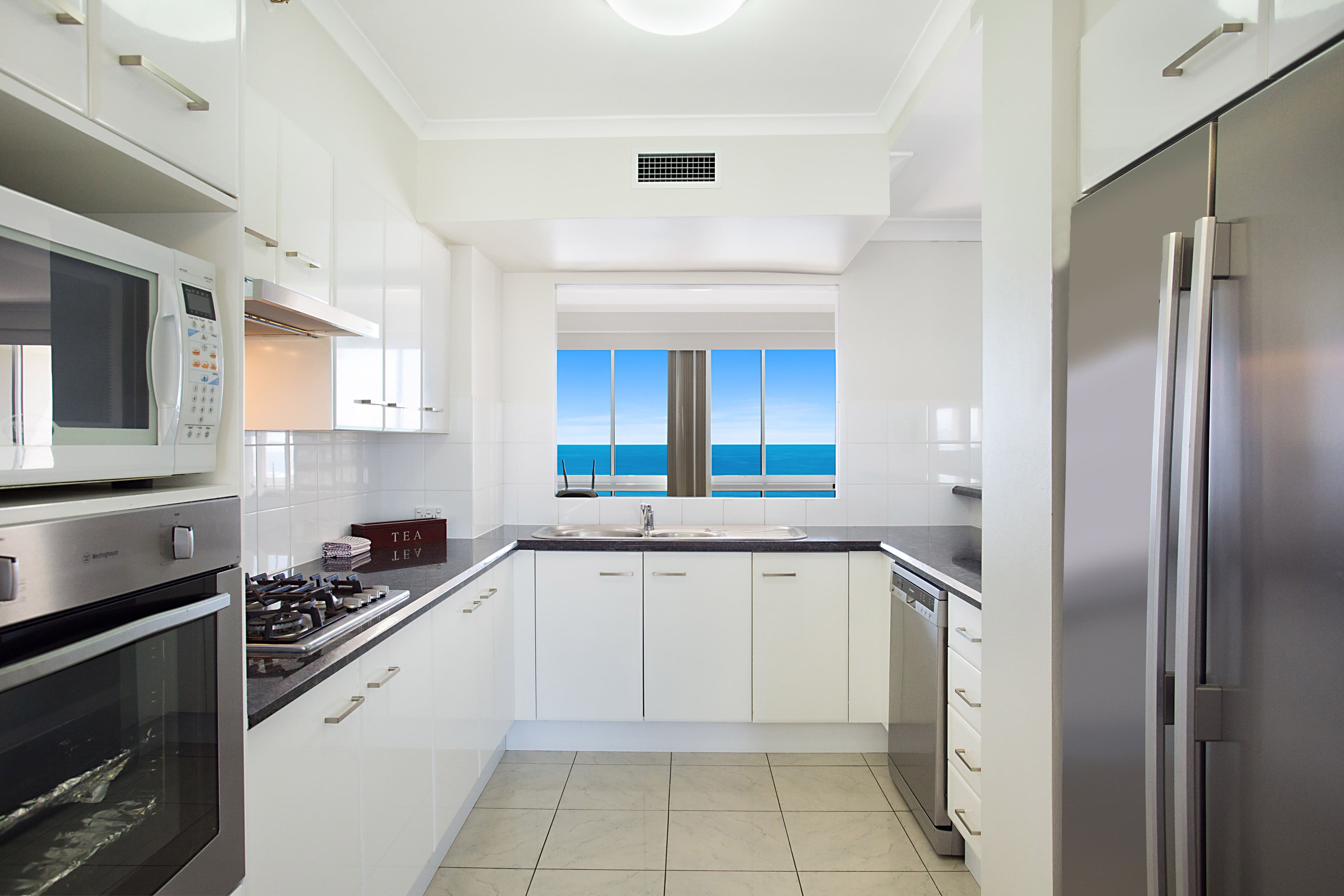 59 'Xanadu North' Pacific Street, Main Beach QLD 4217, Main Beach - Thumbnail 7