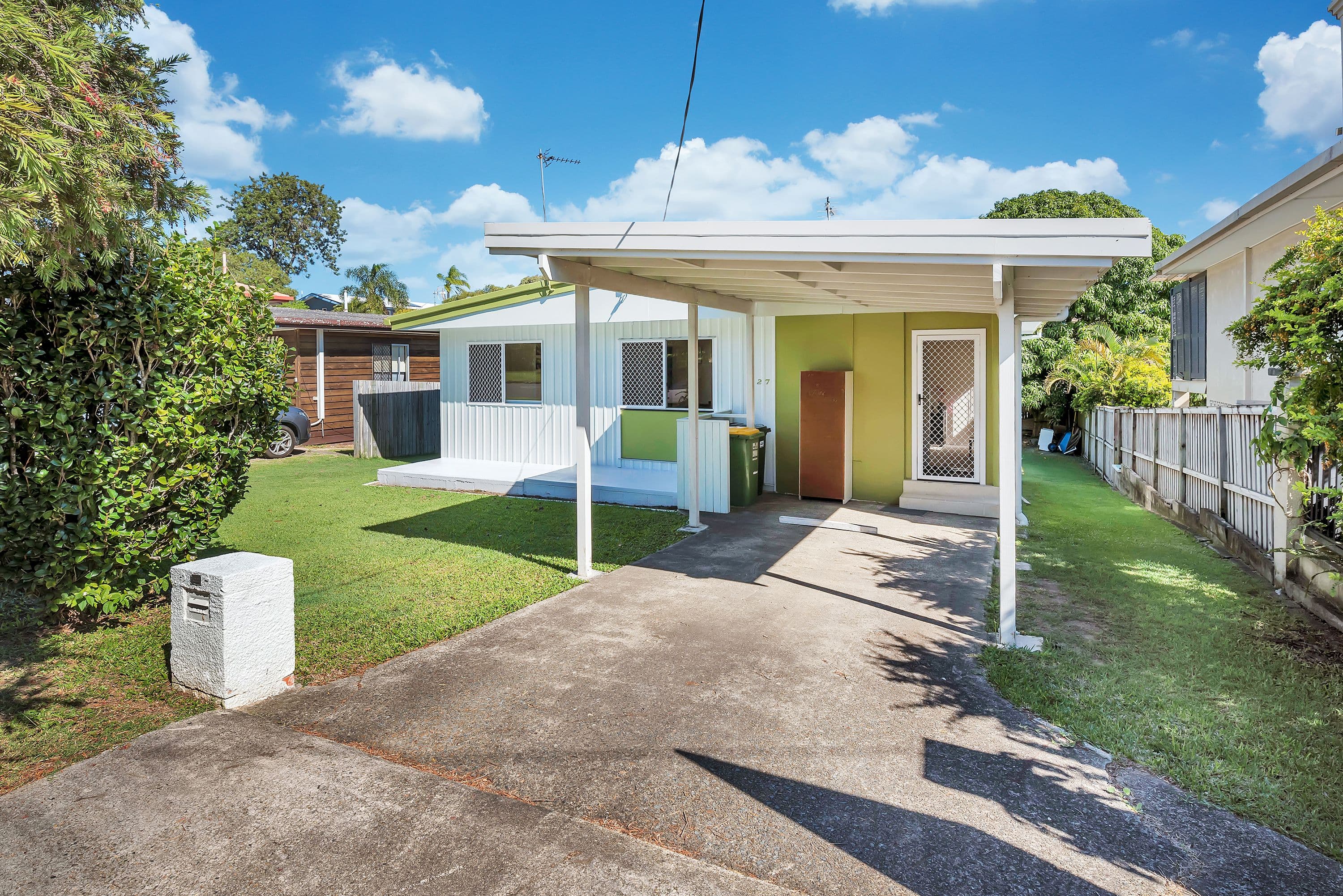 27 Eileen Avenue, Southport QLD 4215, Southport - Thumbnail 2