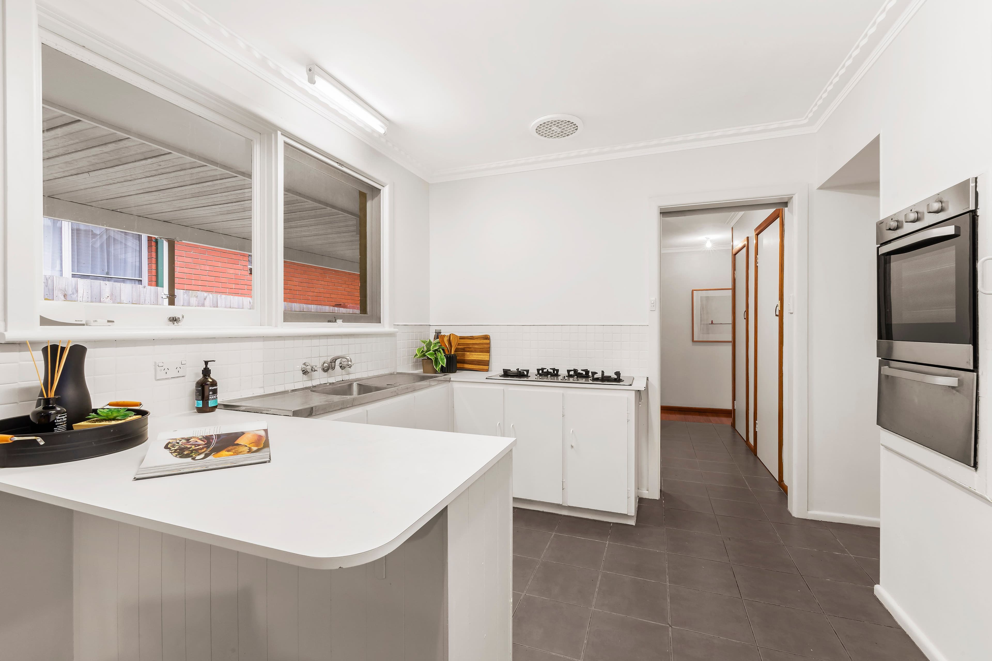 15 Loyola Court, Watsonia VIC 3087, Watsonia - Thumbnail 4