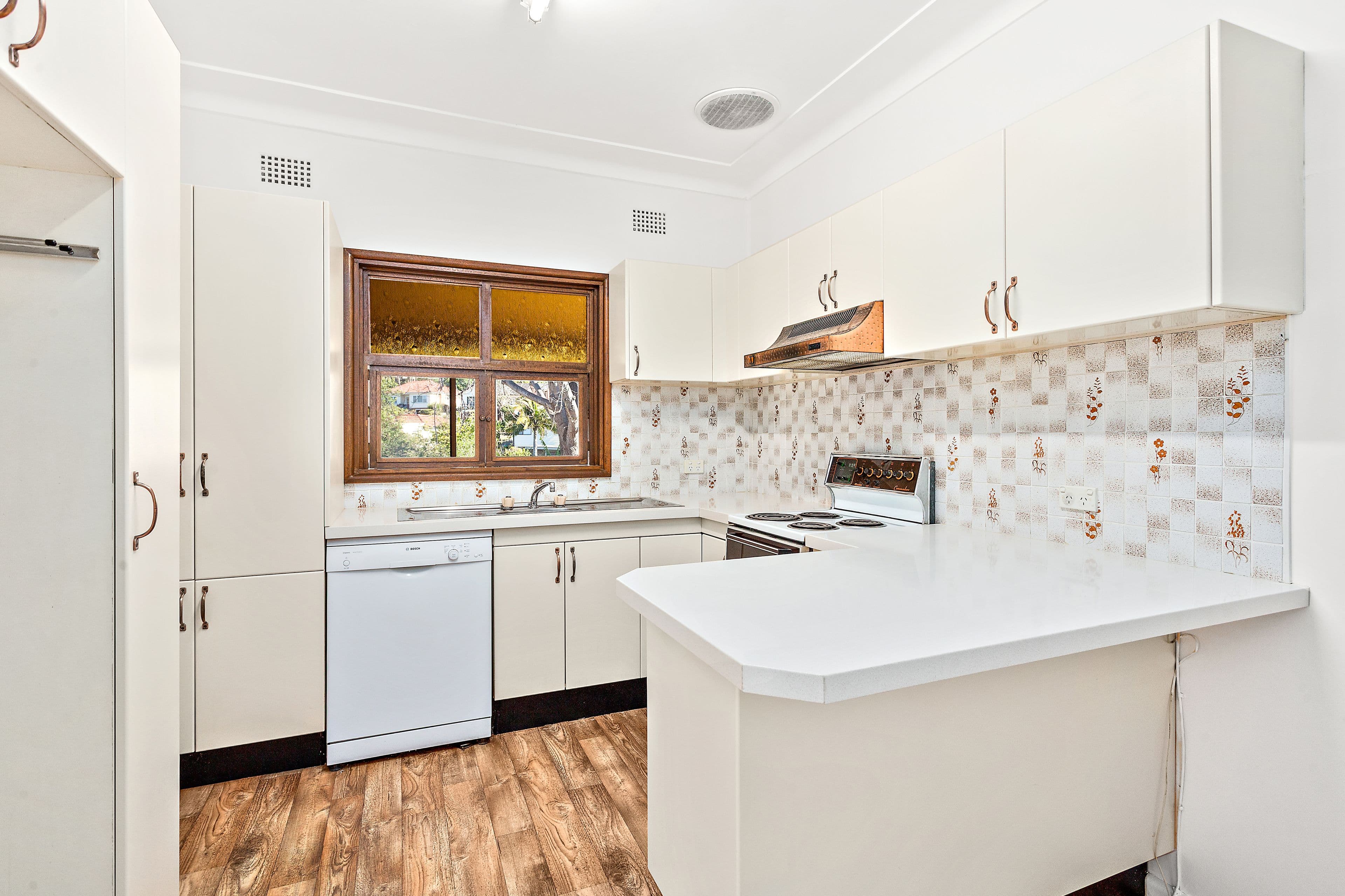 11 Alkera Crescent, West Wollongong - Thumbnail 2