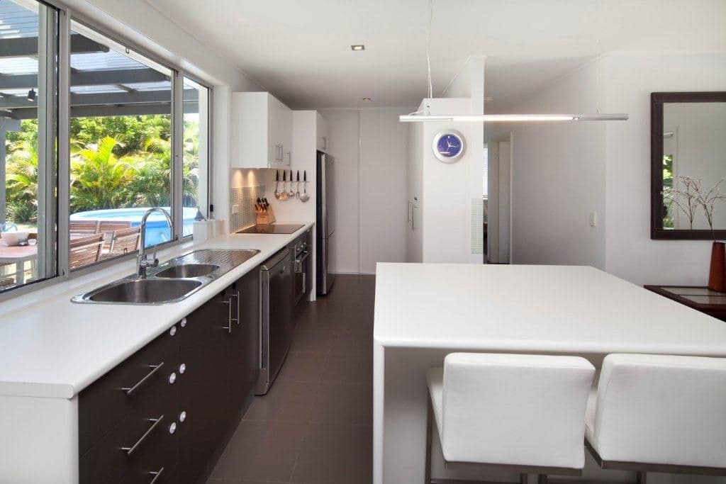 14 Naranga Avenue, BROADBEACH WATERS QLD 4218, Broadbeach Waters - Thumbnail 3