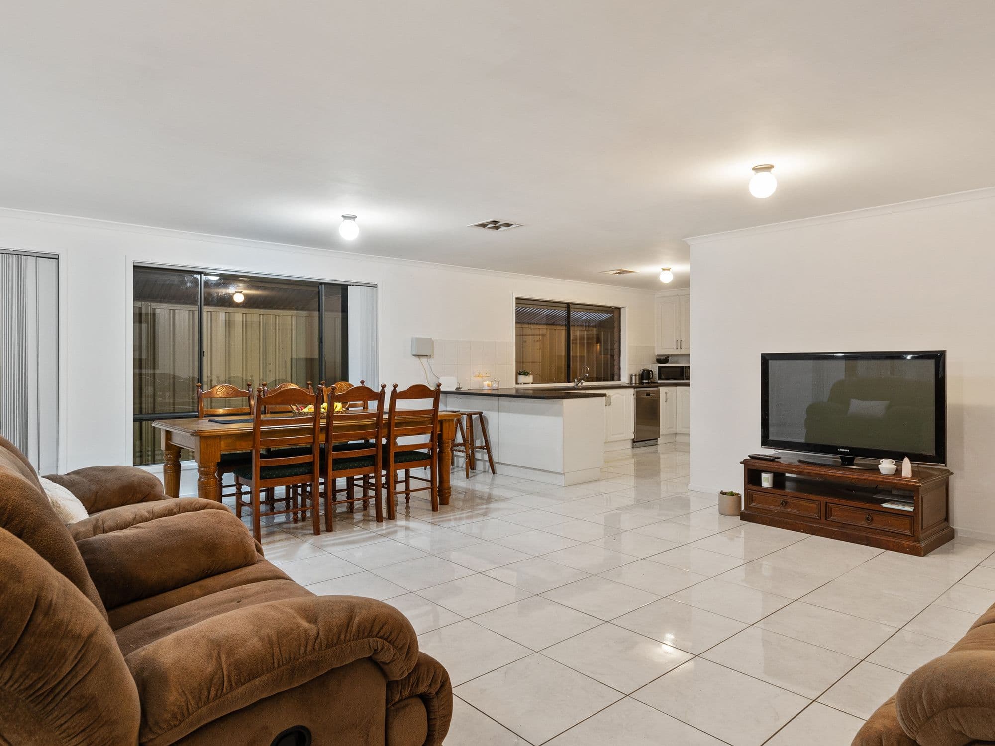 703 Grand Boulevard, Seaford Meadows SA 5169, Seaford Meadows - Thumbnail 4