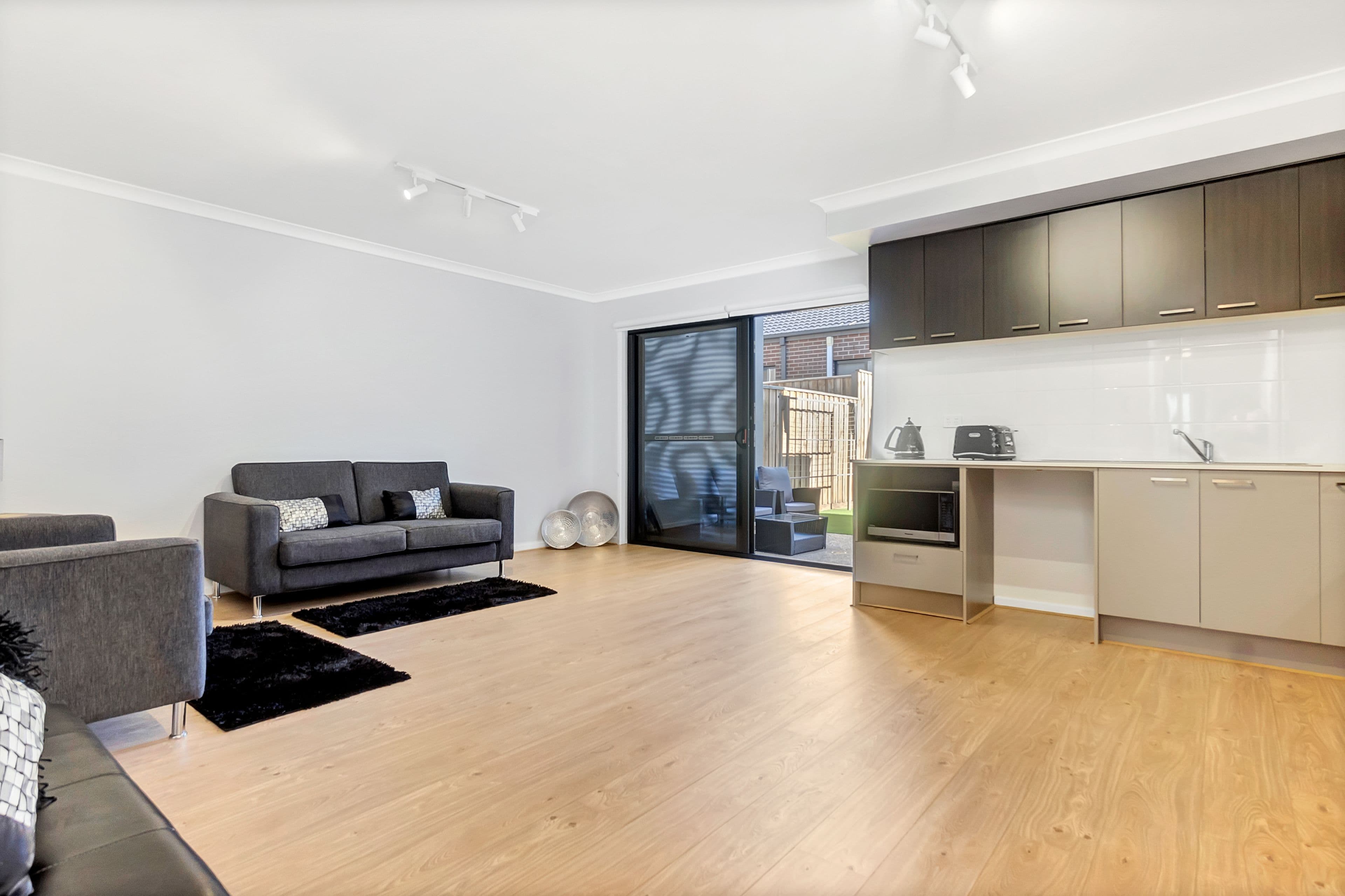 13 Yallaroo Chase, Werribee VIC 3030, Werribee - Thumbnail 6
