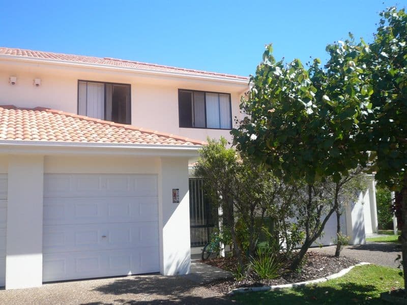 1 Gentian Drive, ARUNDEL QLD 4214, Arundel - Image 1