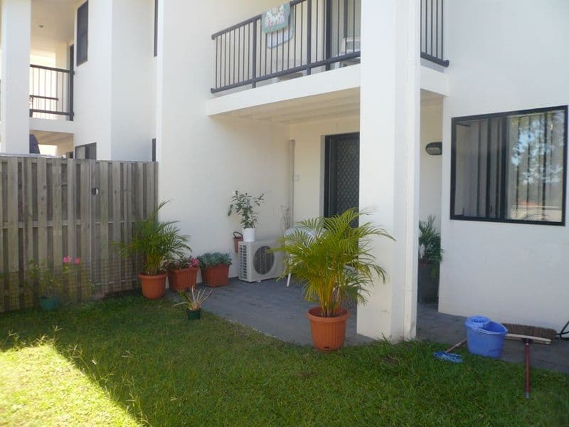 1 Gentian Drive, ARUNDEL QLD 4214, Arundel - Thumbnail 6