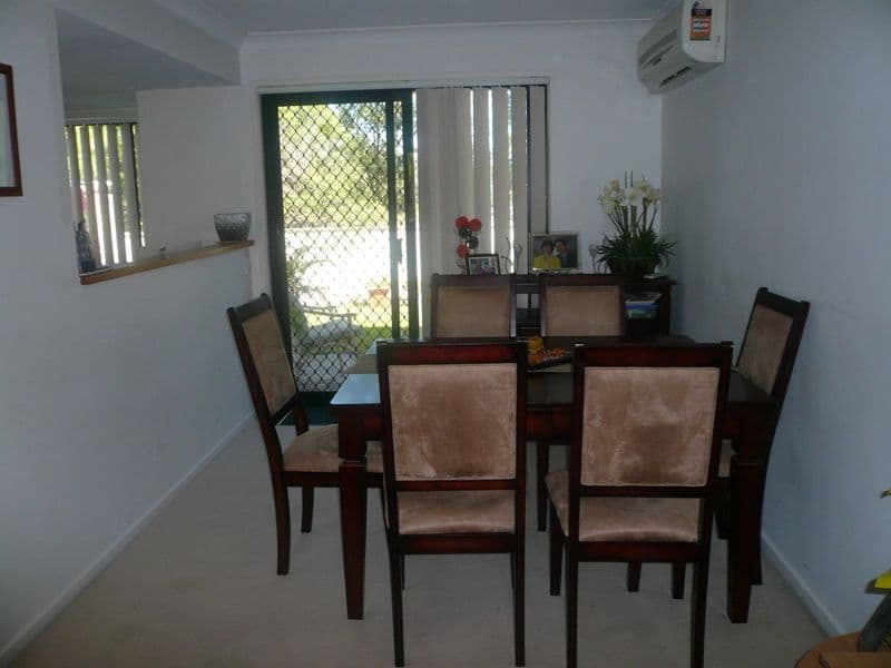 1 Gentian Drive, ARUNDEL QLD 4214, Arundel - Thumbnail 8