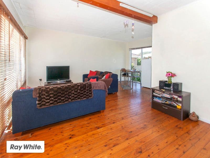 24 South Kiama Drive, KIAMA HEIGHTS NSW 2533, Kiama Heights - Thumbnail 2