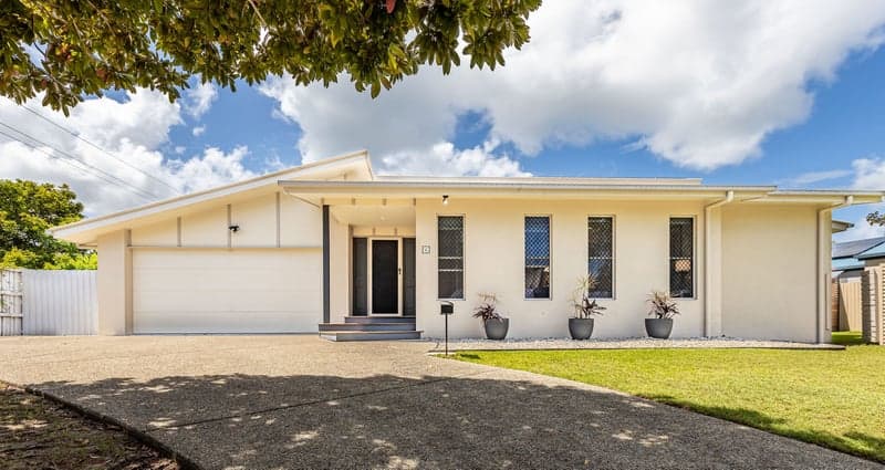 6 Callistemon Place, Currimundi - Thumbnail 2