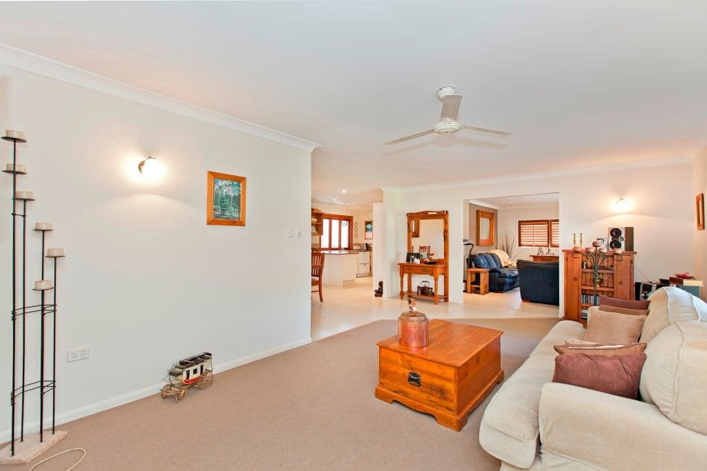 18 Milperra Road, ROCHEDALE SOUTH QLD 4123, Rochedale South - Thumbnail 2