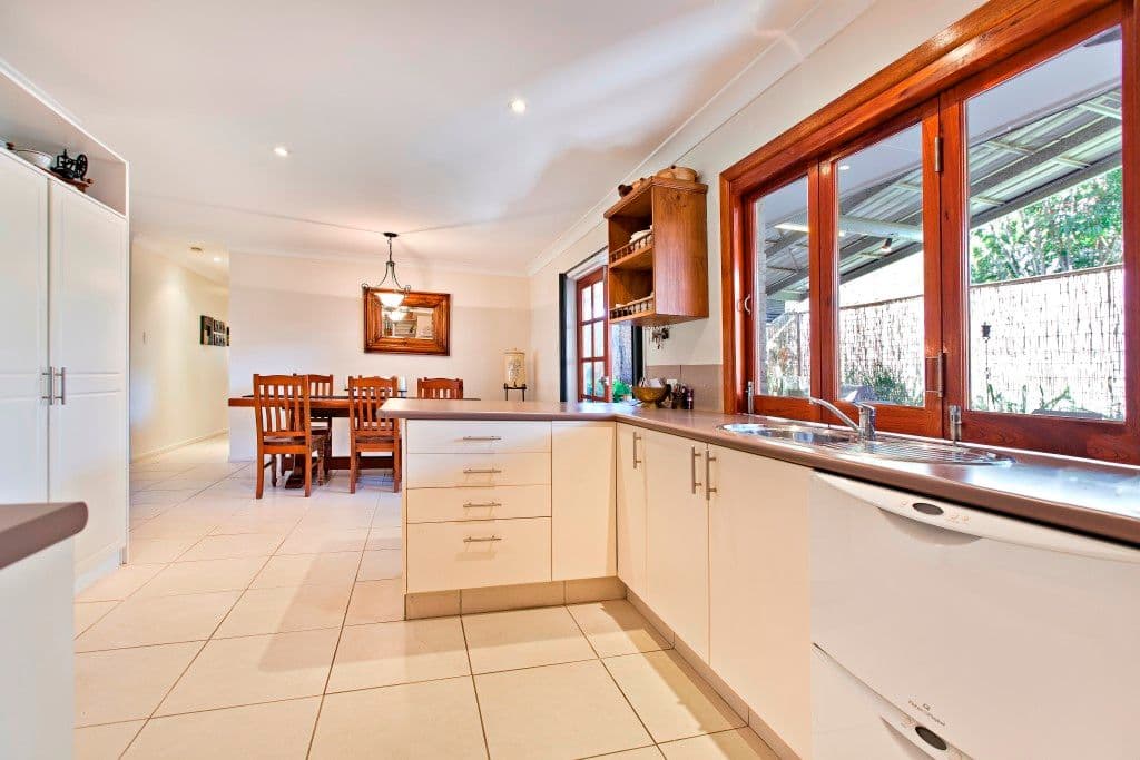 18 Milperra Road, ROCHEDALE SOUTH QLD 4123, Rochedale South - Thumbnail 8