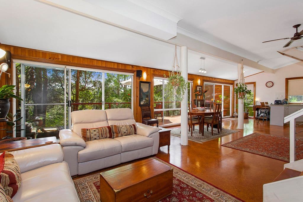 11 Surf Rider Avenue, North Avoca - Thumbnail 2