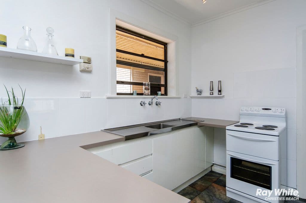 5 Noami Avenue, Morphett Vale SA 5162, Morphett Vale - Thumbnail 6
