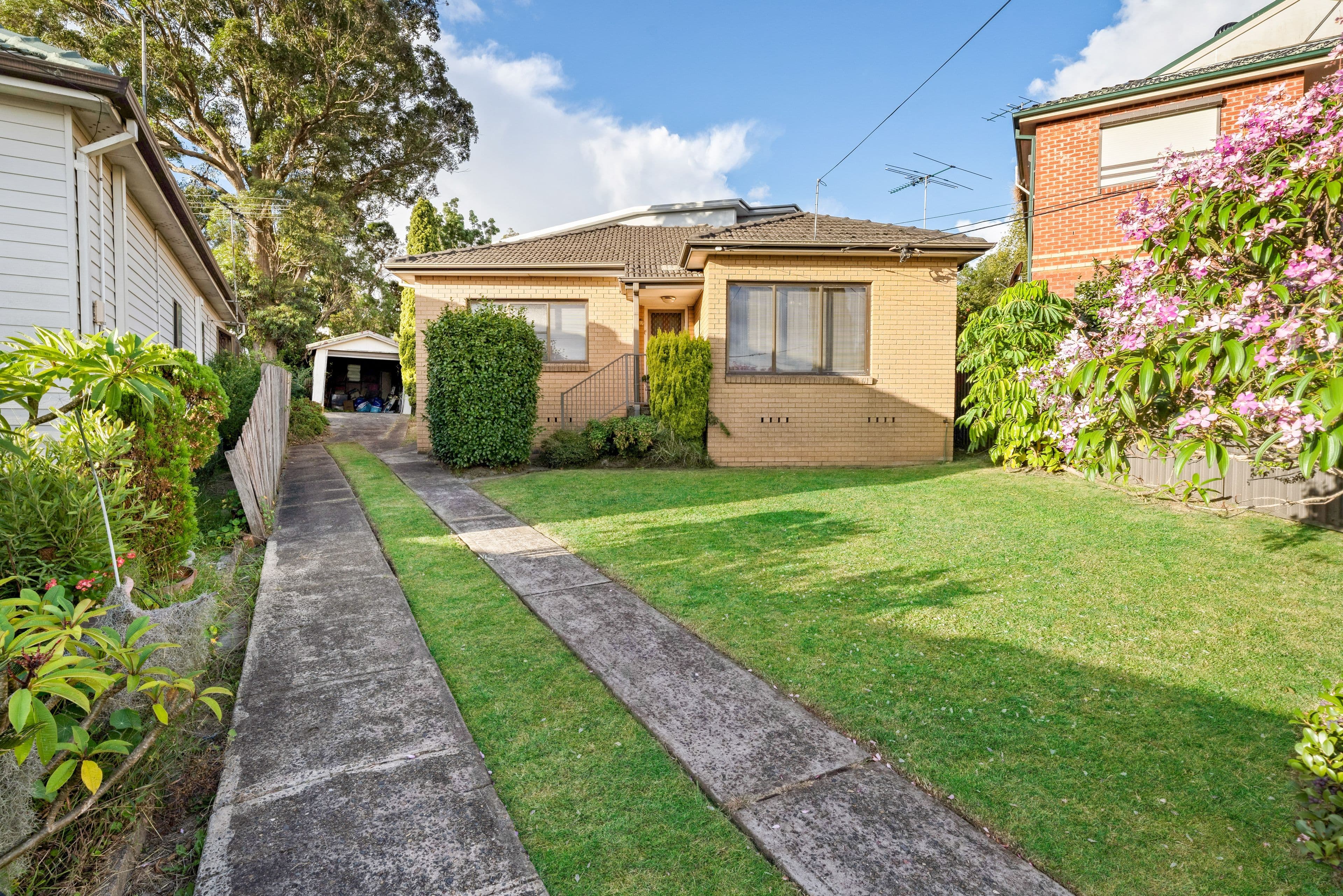 6 Leon Avenue, Roselands NSW 2196, Roselands - Image 1