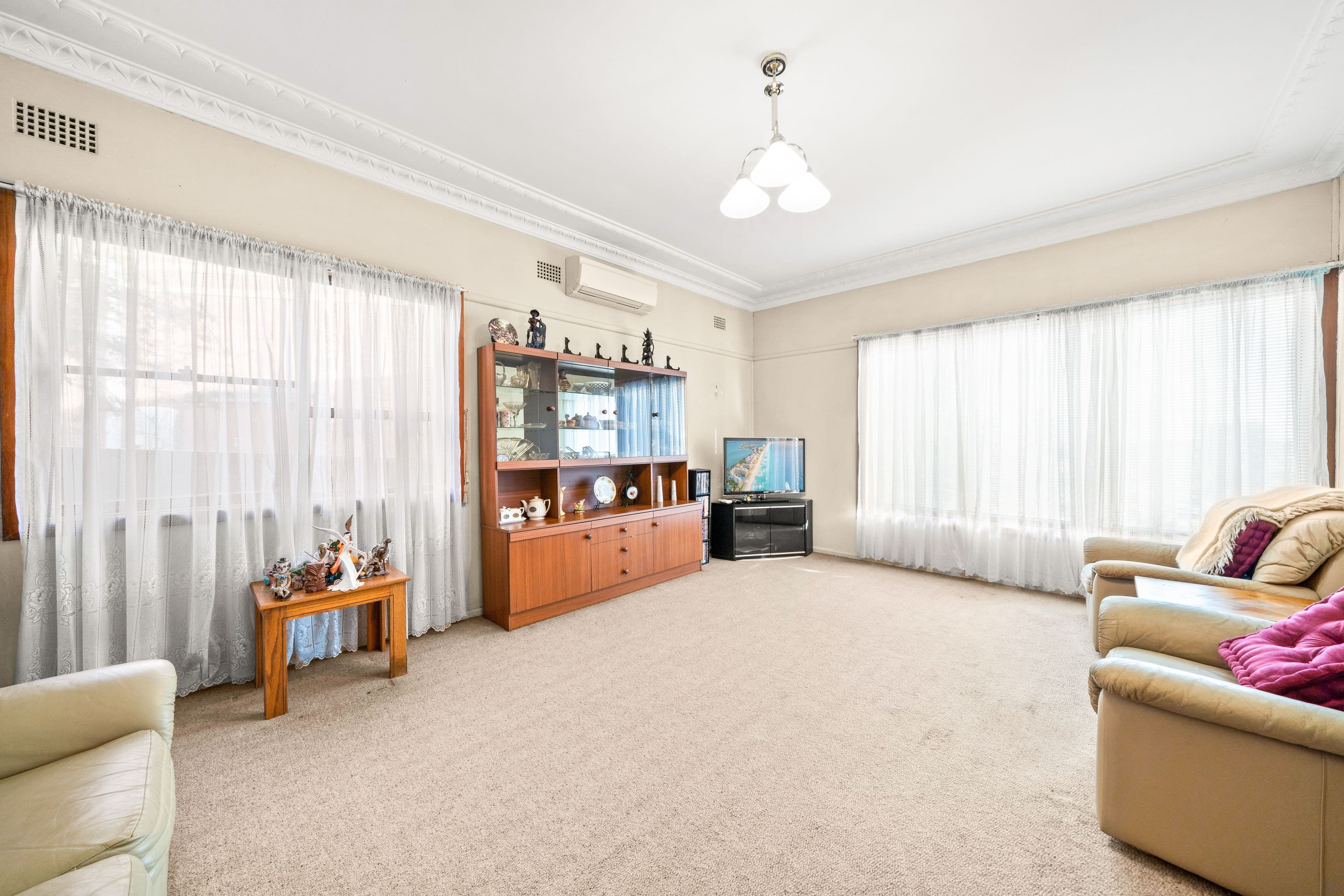 6 Leon Avenue, Roselands NSW 2196, Roselands - Thumbnail 3