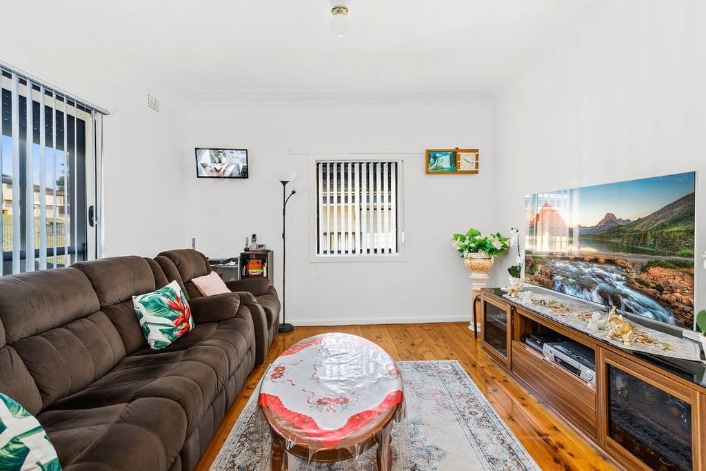 6 Fitzgerald Street, Cringila - Thumbnail 3