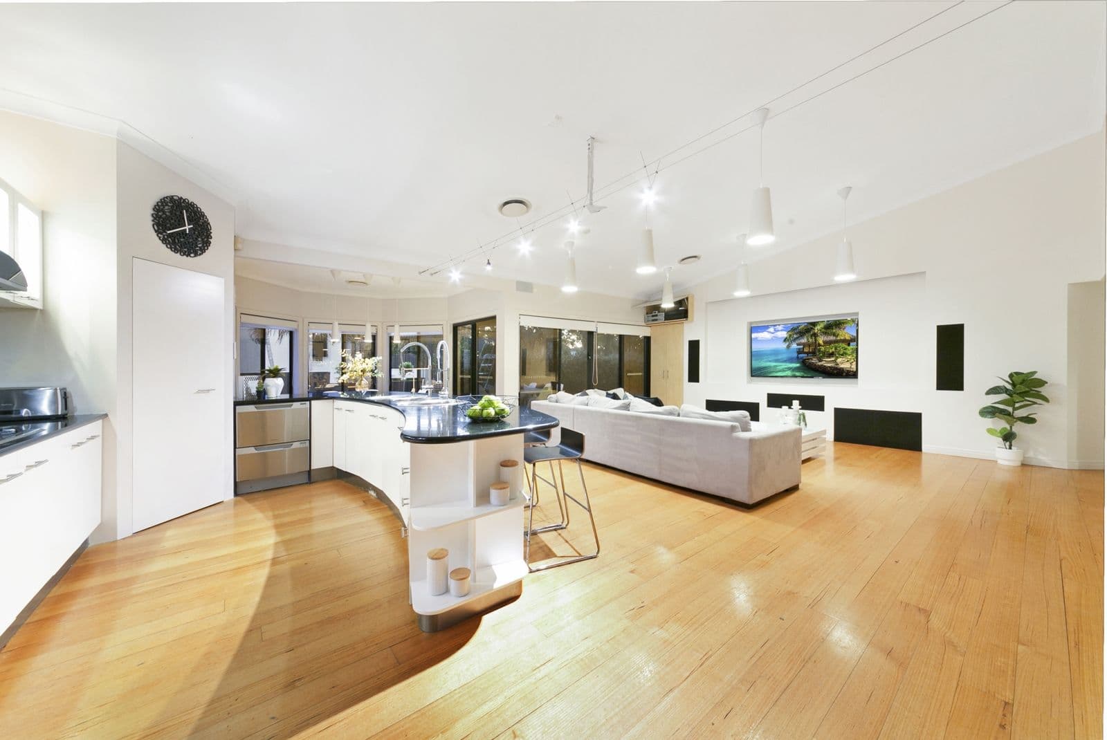 48 Arun Drive, Arundel QLD 4214, Arundel - Thumbnail 5