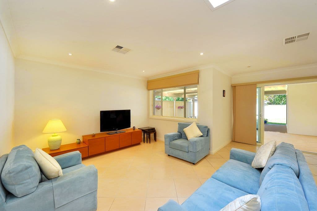 130 Brisbane Avenue, UMINA BEACH NSW 2257, Umina Beach - Thumbnail 2