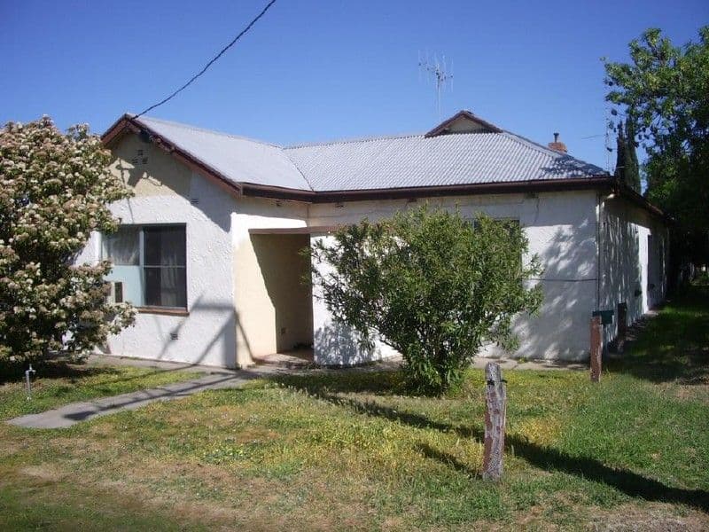 22 Crocker Street, BORDERTOWN SA 5268, Bordertown - Thumbnail 2